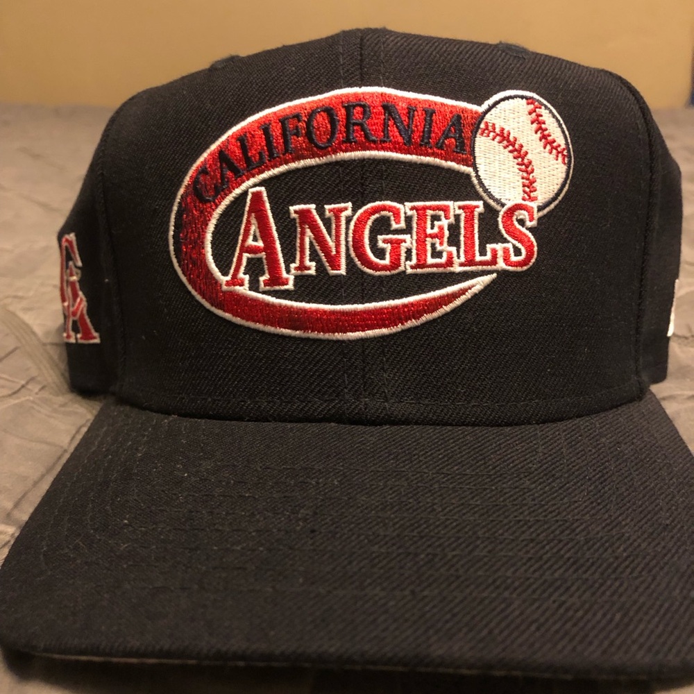 Angels SnapBack - Dark Navy and Red